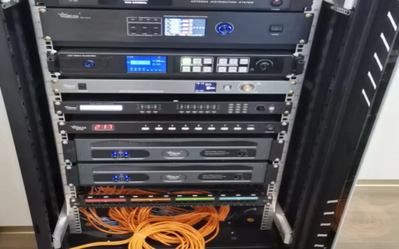 YUESAI無(wú)線手拉手會(huì)議系統(tǒng)成功應(yīng)用于湖北武漢市黃陂區(qū)中建三局會(huì)議室